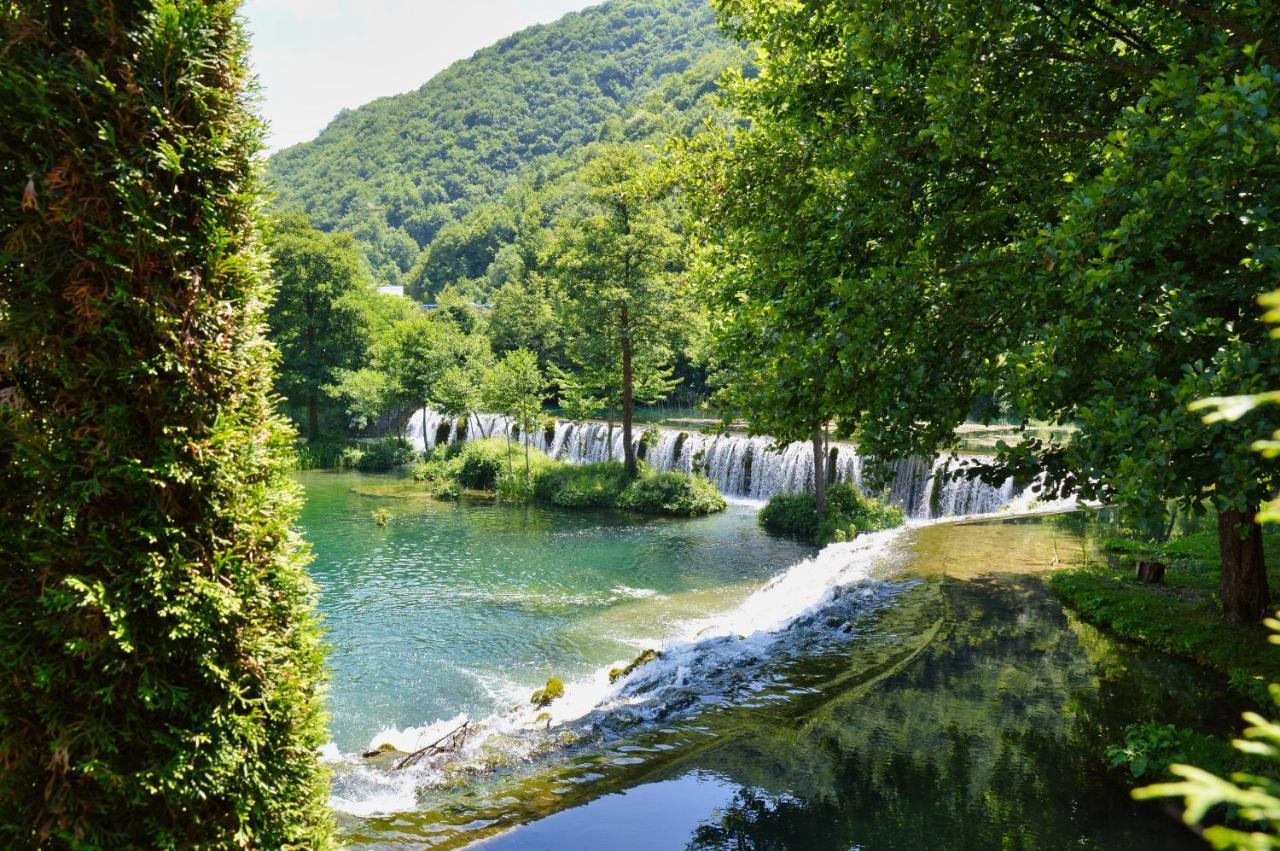 Motel Konoba Slapovi Jajce Exterior foto