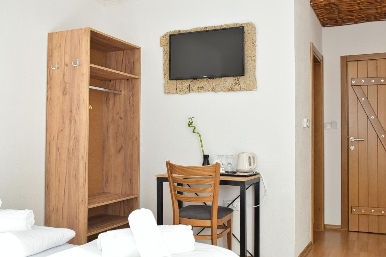Motel Konoba Slapovi Jajce Exterior foto