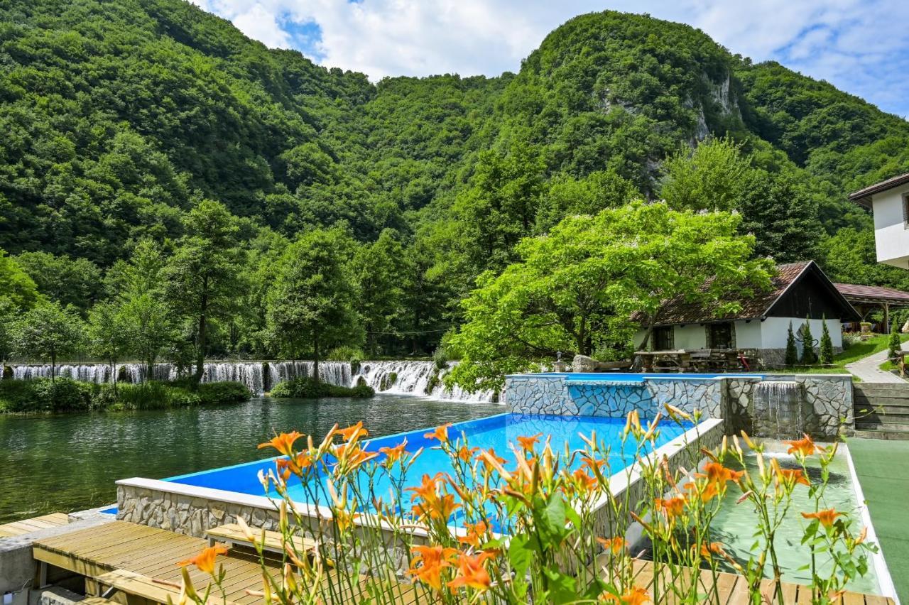 Motel Konoba Slapovi Jajce Exterior foto
