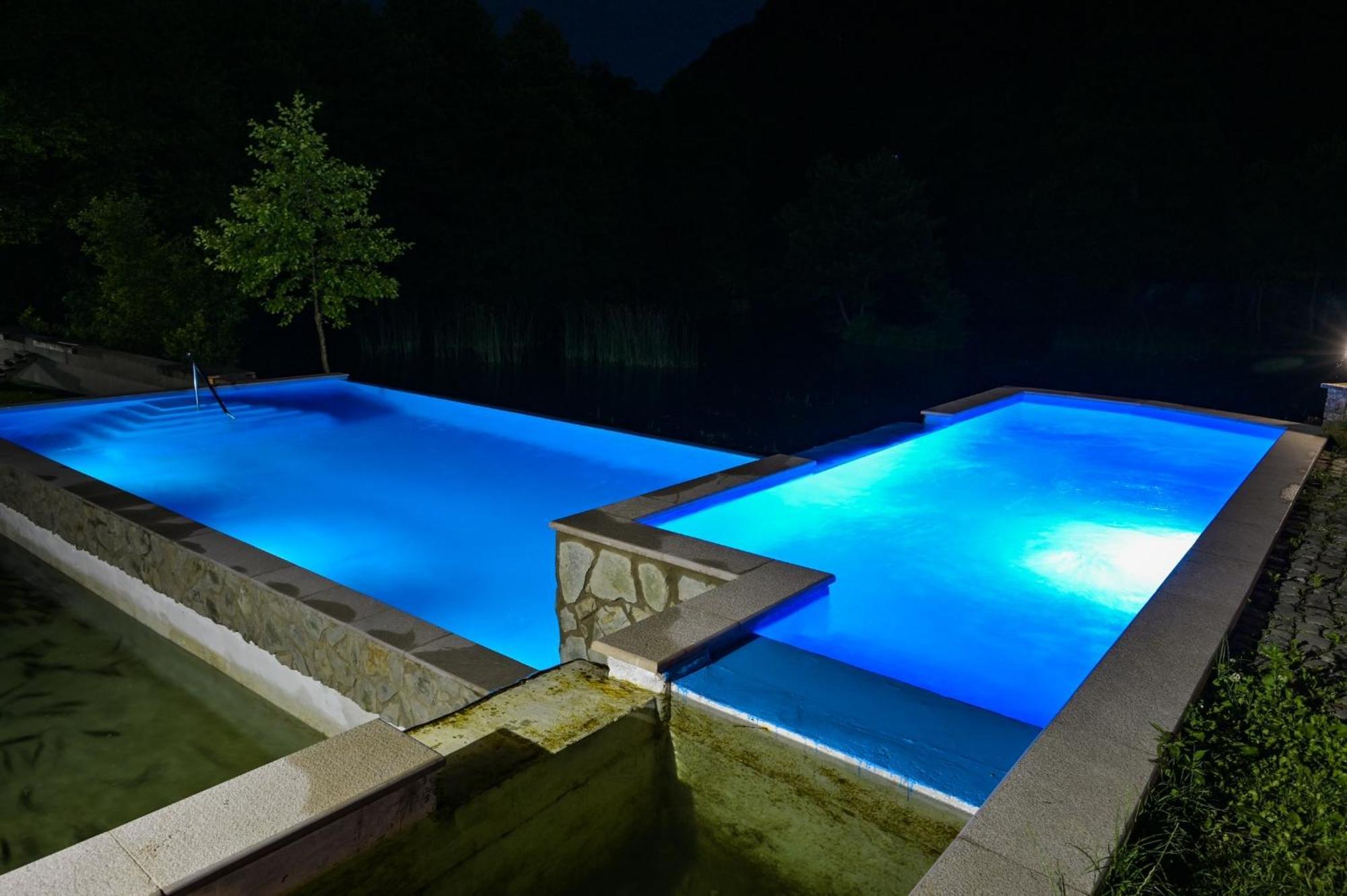 Motel Konoba Slapovi Jajce Exterior foto