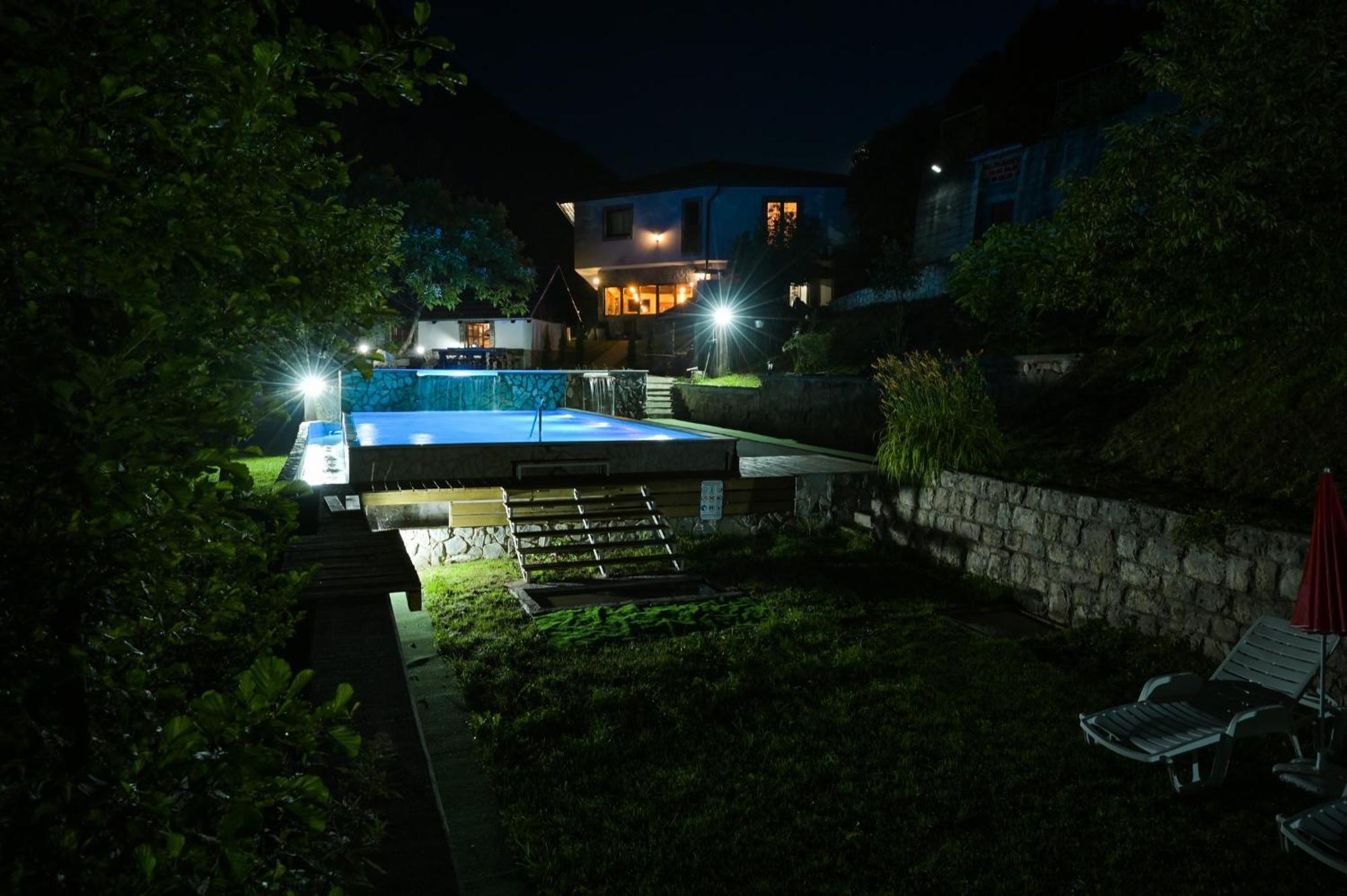 Motel Konoba Slapovi Jajce Exterior foto